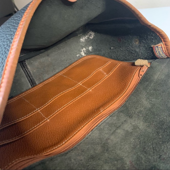 Dooney & Bourke Vintage All weather Leather Bag - Picture 14 of 15
